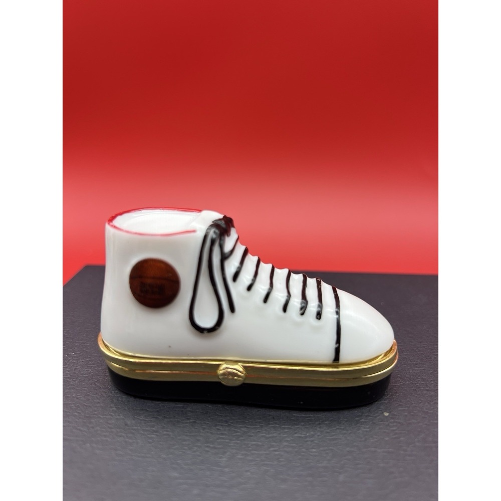 Rare Vintage NBA Chicago Bulls Sneaker Porcelain Hinged Trinket Box